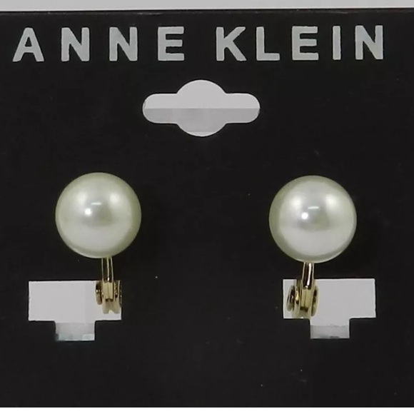 NWT Anne Klein Earrings- gold tone E-Z Comfort Clip On w/ faux pearl - Picture 1 of 11